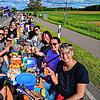 Rundum fröhliche Gesichter gibt es bei der Langen Tafel am Samstag, 15. Juni, zu sehen. Zum zweiten Mal organisierte die Stadt ...
