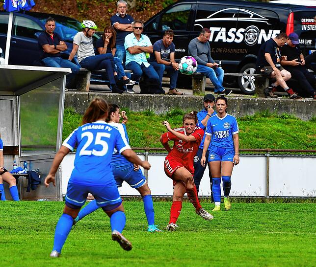 Bild 7: SC Niederhof/Binzgen feiert ersten Sieg beim 4:3 gegen den Hegauer FV II &ndash; und wir haben Bilder!