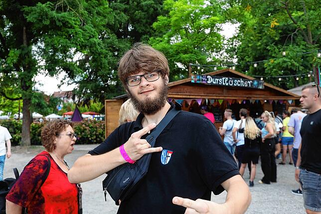 Bild 19: Das Seenachtfest 2023 startet durch! Immer mehr Besucher strömen auf das Festgelände