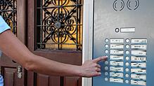 Mehrere Markdorfer berichten von vermeintlichen Spendensammlern an ihren Haustüren, die sich mitunter verdächtig verhalten. ...