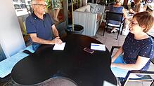 SÜDKURIER-Volontärin Julia Leiber im Gespräch mit Helmut Jetter, welche Herausforderungen die Corona-Krise für ihn als Asthmatiker birgt.