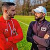 Alessandro Fiore Tapia (links) spielt mit dem TSV Singen gegen seinen Bruder Daniel, der für den ESV Südstern aufläuft.