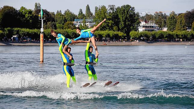 Bild 16: Konstanzer Seenachtfest 2022: Ein Highlight des Tages ist die Wasserski-Show