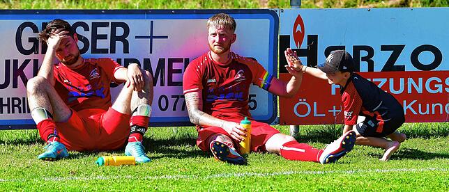 Bild 1: SC Lauchringen steigt nach 0:3 gegen Spvgg. Wutöschingen in die Kreisliga B ab &ndash; wir haben Bilder!