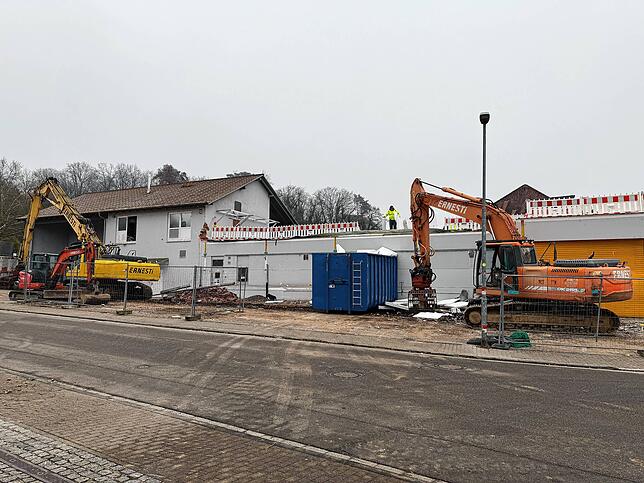Bild 10: Bilder vom Abriss des ehemaligen EDEKA-Marktes in Kadelburg