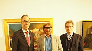 Bürgermeister Frank Harsch (von links) dankt Frank Brabant für die Leihgabe. Museumsleiter Velten Wagner beendet mit der Schau seine ...