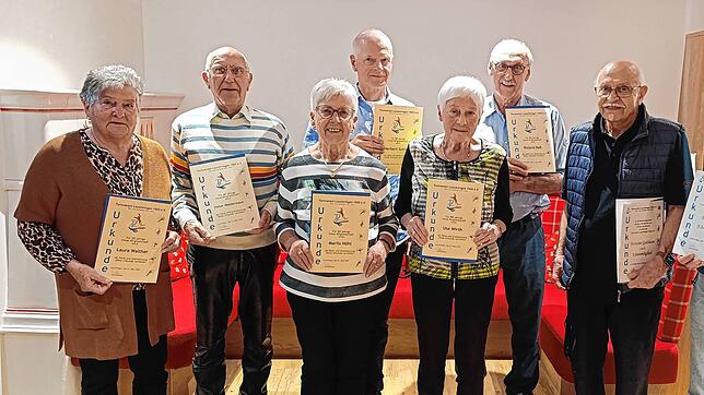 Die Geehrten (von links): Laura Walther (25 Jahre Mitglied), Dieter Weidermann (40), Marlis Höhl (50), Herbert Sutter (50), Ute Wirth ...