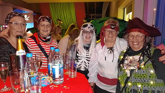 Bild 19: Waldshut: Frauen feiern ausgelassen bei der unvergesslichen Frauenfasnacht – Bilder hier!
