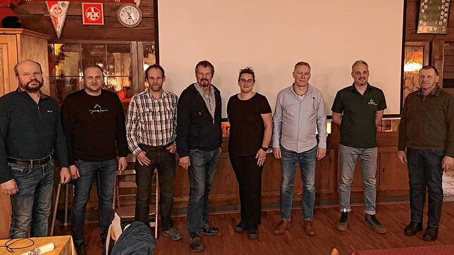 Sie engagieren sich in der Forstgemeinschaft Mettmatal für den Wald (von links): Roland Ebner, Manuel Ebner, Martin Ebner, Friedhelm ...