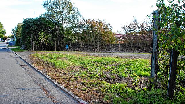 Angrenzend an das Ott-Areal im Bannholzer Weg sollen auf dem freigeräumten ehemaligen Schrottplatz insgesamt zehn Container als ...