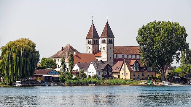 (Archivbild) Alle Kirchenpforten waren plötzlich verschlossen. Die Feuerwehr wurde zur Rettung gerufen, doch sie musste keine Tür öffnen.