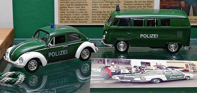 Mit Käfer und VW-Bus fuhren die Polizisten früher in den Einsatz.
