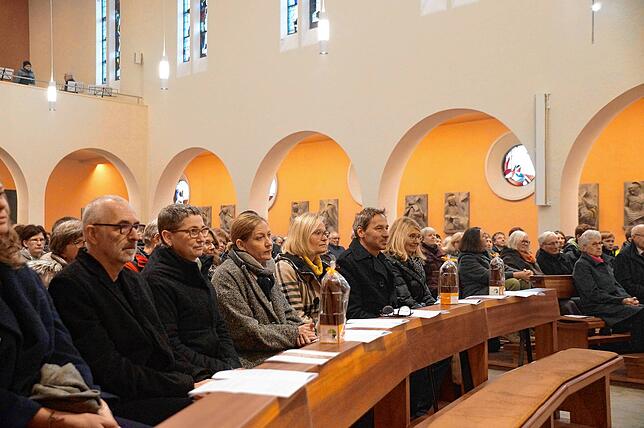 Bild 29: Die schönsten Bilder der Feier der Altarweihe in der Kirche St. Oswald in Stockach (Teil 2)