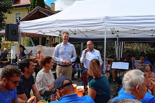 Bild 10: Zahlreiche Besucher beim Dorffest in Stahringen