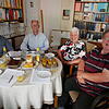 Werner Eckert, Karl-Wilhelm Frommeyer, Dagmar Eckert und Pfarrer Peter Hasenbrink (von links) sind zuversichtlich, dass das Kuh-Projekt ...