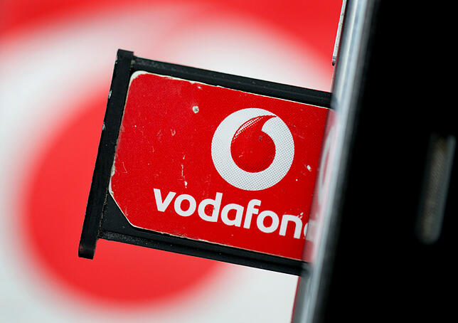 Vodafone Deutschland gehört zu der britischen Vodafone Group. 16 000 Menschen arbeiten für das deutsche Tochterunternehmen (Stand ...
