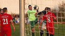 Fabio Rescigno, Torwart des Türkischen SV Konstanz, hatte im Spiel gegen den FC Hilzingen alles im Griff.