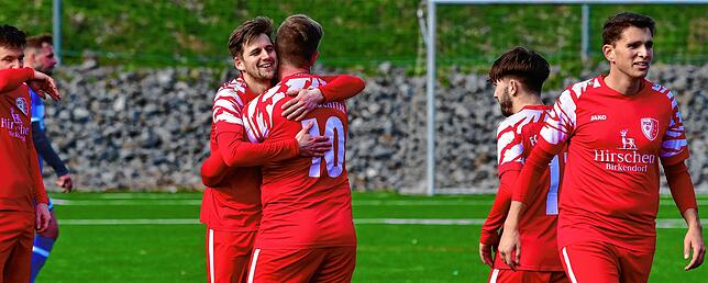 Bild 1: FC Schlüchttal siegt 3:2 gegen den FC Erzingen &ndash; und wir haben Bilder!