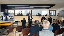 Fabrikgespräch der Wirtschaftsförderung (WIS) des Landkreises Sigmaringen in Meßkirch. Im Bild (von links): Markus Kleiner, Jürgen Alber ...