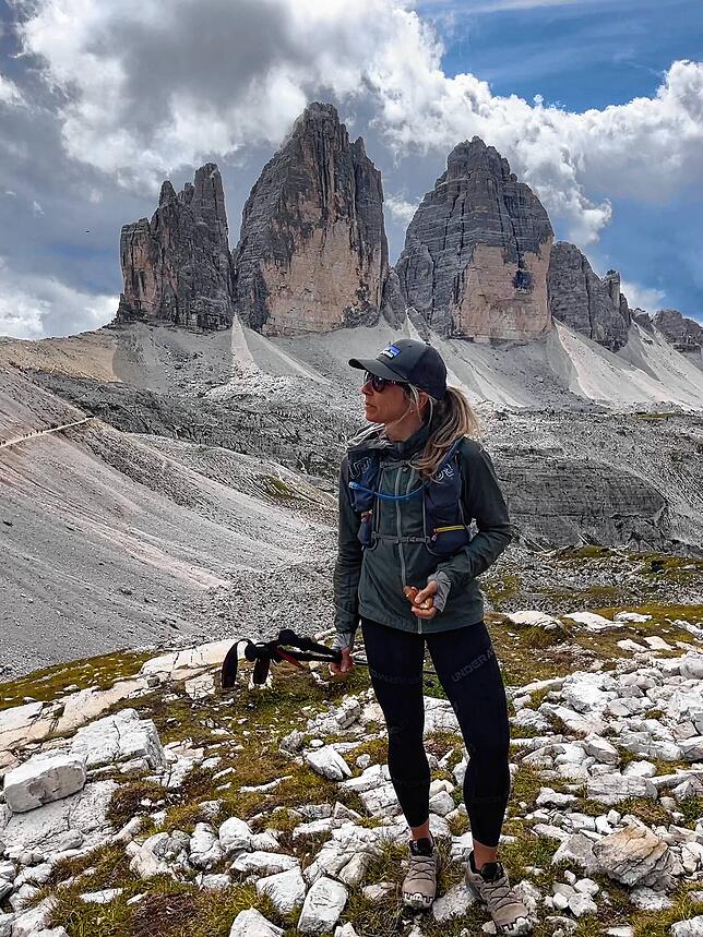 Die Berge sind ihr Revier. Ob in den Gebirgsketten in ihrer Wahlheimat Idaho oder wie auf diesem Foto in den italienischen Dolomiten ...