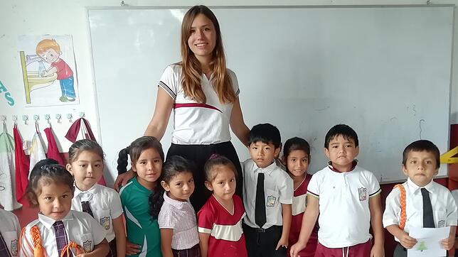 Die Donaueschingerin Lea Kaiser als Volontaria des Bräunlinger Peru-Fördervereins Villa Milagrosa in Nueva Cajamarca. In der dortigen ...