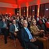 Festlich ausgeleuchtet erstrahlt die Neckarhalle beim Wirtschaftsempfang der Stadt Villingen-Schwenningen.