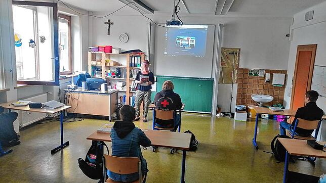 Auch an den Blumberger Schulen findet der Unterricht wegen der Corona-Pandemie unter strengen Einhaltung der Hygieneregeln statt wie ...
