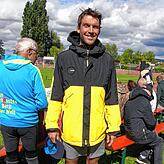 Fabian Greiß auf der Reichenau nach dem Halbmarathon beim Insellauf im September. Er hatte den Lauf als Training für den Ironman genutzt.