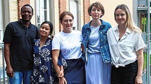 Beschäftigte in den städtischen Alten- und Pflegeheimen von Überlingen, von links: Collins Ama, Deepika Thapa, Agnesa Asllani, Yuliia ...