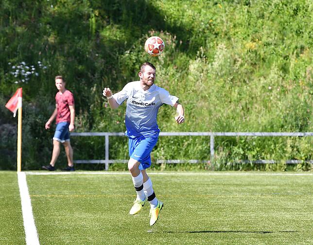 Bild 32: FC RW Weilheim rettet sich dank eines 11:2-Sieges gegen die Spvgg. Brennet-Öflingen &ndash; und wir haben Bilder!