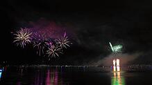Bild : Konstanzer Seenachtfest 2024 - Jetzt knallt's! Das Feuerwerk am Bodensee bringt Zuschauer zum Staunen