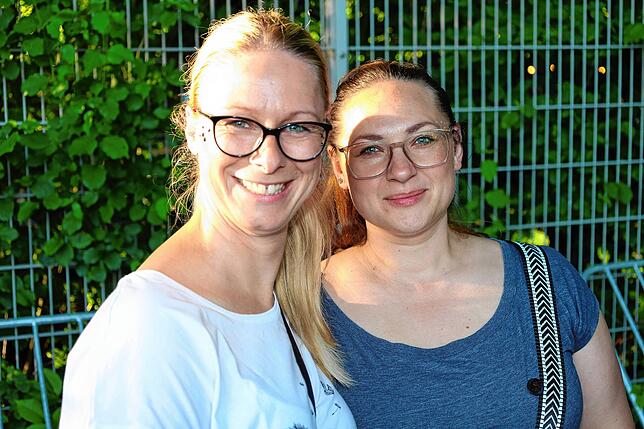 Bild 24: Festivalsommer startet – Fans feiern ausgelassen beim Campus-Festival