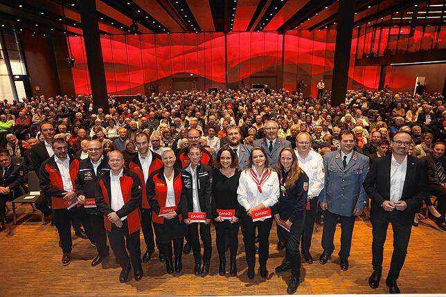 Ehrung der Ehrenamtlichen: DLRG Konstanz: Thomas Wulst, Christine Grube, Peter Augustyniak, Christian Rinn, Stephans Küster, Sybille ...