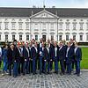 Erst im Bundespräsidialamt, dann im Schloss Bellevue: SÜDKURIER-Mitarbeiterin Claudia Ladwig (Zweite von links) mit den Stockacher ...