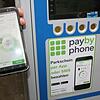 Handy zücken, App laden, schon kann das digitale Parkticket gelöst werden.