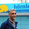 Ibrahim Yildirim steht beim Parkplatz neben dem Hörnle-Restaurant, das er Ende März als Pächter übernommen hat.