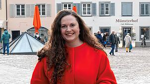 Sie geht gerne auf Menschen zu: Rosa Buss, Kandidatin von Bündnis 90/Grüne für den Wahlkreis Konstanz bei der Bundestagswahl 2025, auf ...