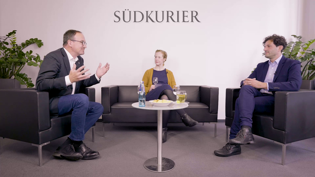 Bild : Das Gespräch zum Thema Verkehr: Uli Burchardt und Luigi Pantisano diskutieren vor der OB-Wahl ihre Ideen rund um Mobilität und Parken