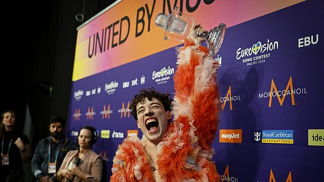 Nemo aus der Schweiz jubelt 2024 in Malmö über den Sieg beim Eurovision Song Contest. 37 Künstler treten in diesem Jahr in Basel an, um ...