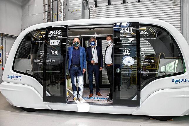 Solche autonom fahrenden Kleinbusse sollen 2023 auf zwei Routen zunächst im Forschungsbetrieb durch die Stadt rollen.
