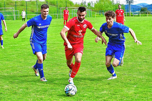 Bild 5: SV Karsau gewinnt Kellerderby mit 2:1 gegen FC Wallbach – und wir haben Fotos!