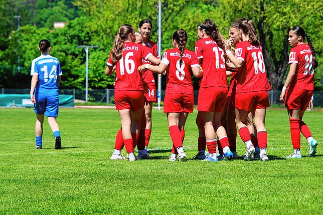 Bild 15: B-Juniorinnen des Hegauer FV unterliegen dem SC Freiburg! Das sind die Bilder des Endspiels