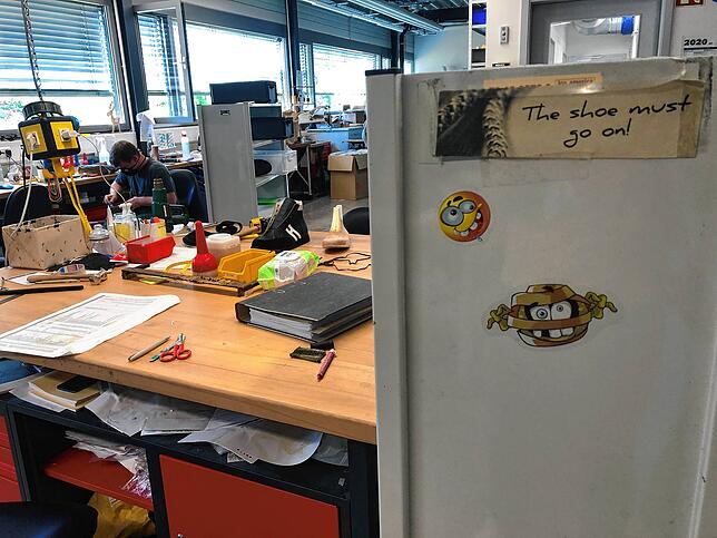 &bdquo;The shoe must go on&ldquo; &ndash; am Arbeitsplatz von Iacubino.