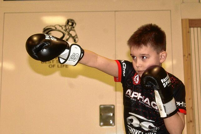 Maxim (9) aus Meßkirch findet Boxen super. Er hat schon Freunde zum Training animiert.
