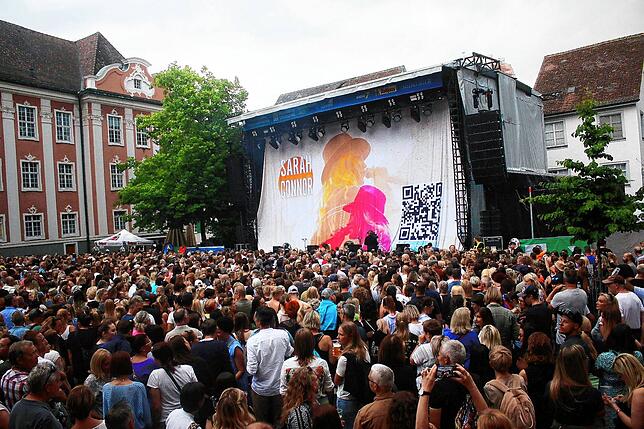 Die Zuschauer kurz vor dem ausverkauften Konzert mit Sarah Connor.