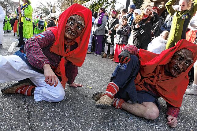 Bild 12: Bilder vom großen Fasnet Samschdig-Umzug der Poppele-Zunft (2)