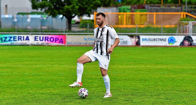 Bild 11: SV Jestetten holt nur ein 2:2 gegen den FC Wittlingen &ndash; und wir haben Bilder!