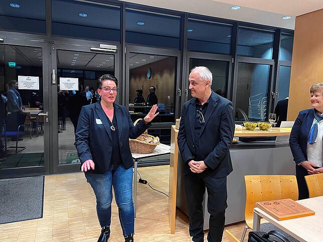 Gründungsmitglied der Fachhochschule des Mittelstands (FHM) in Waldshut, Antonette Indlekofer-Murzynski, und Herbert Schuster, ...