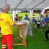 Der DLRG-Vorsitzende Heiner Fritze blickte bei der Jubiläumsfeier auf die 51-jährige Geschichte der Allensbacher Ortsgruppe zurück und ...