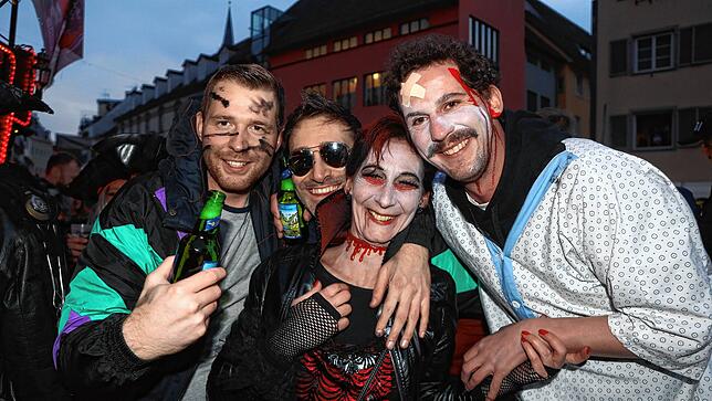 Bild 9: Schmotziger Dunschtig: Die große Fasnachtssause ist noch nicht vorbei
